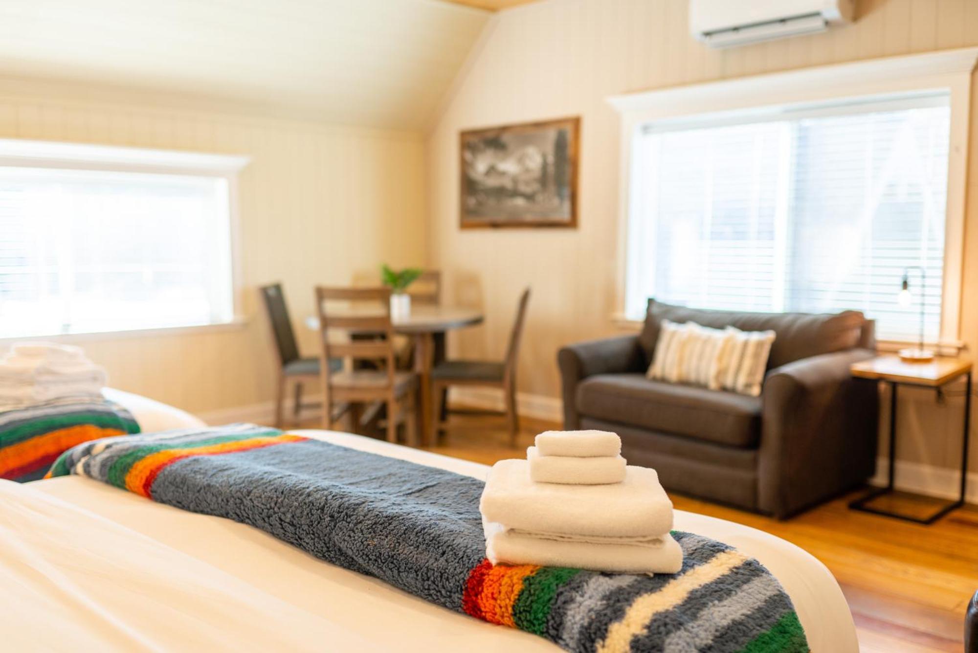 Shasta View Lodge McCloud Bagian luar foto