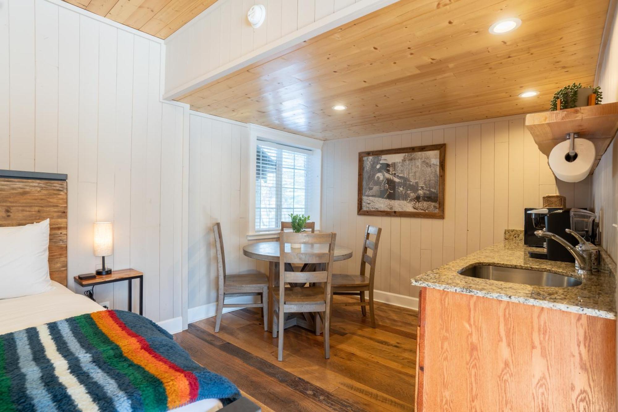 Shasta View Lodge McCloud Bagian luar foto